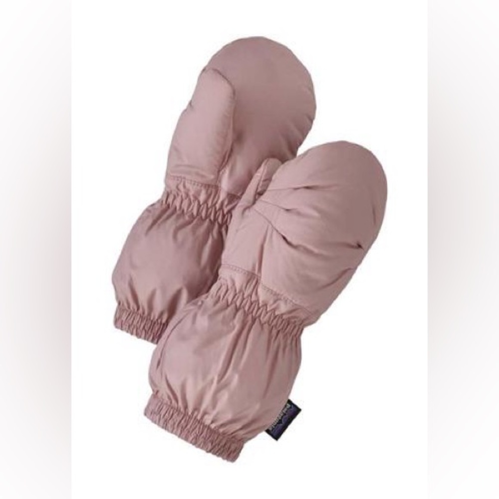 Patagonia Baby Puff Mittens in Fuzzy Mauve